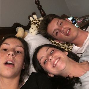 Meet your Posher, Makenzie